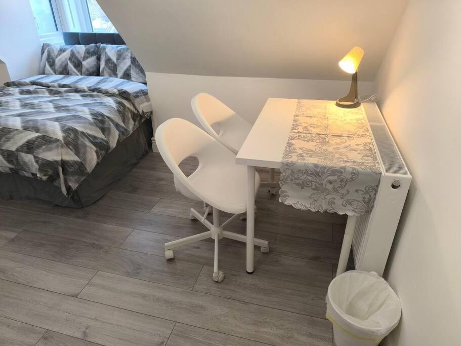 Studio Style Room, Near Tooting Broadway Station Londres Exterior foto